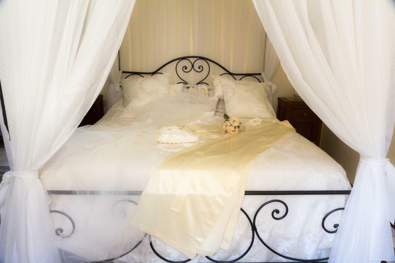 Casa Isabella B&B 罗卡圣乔瓦尼 外观 照片